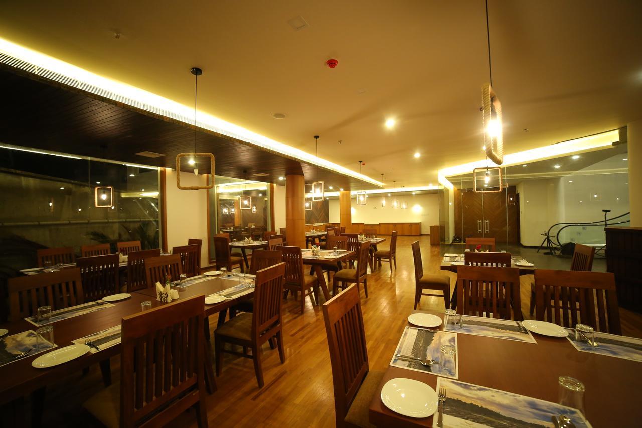 Woodies Bleisure Hotel Kozhikode Ngoại thất bức ảnh