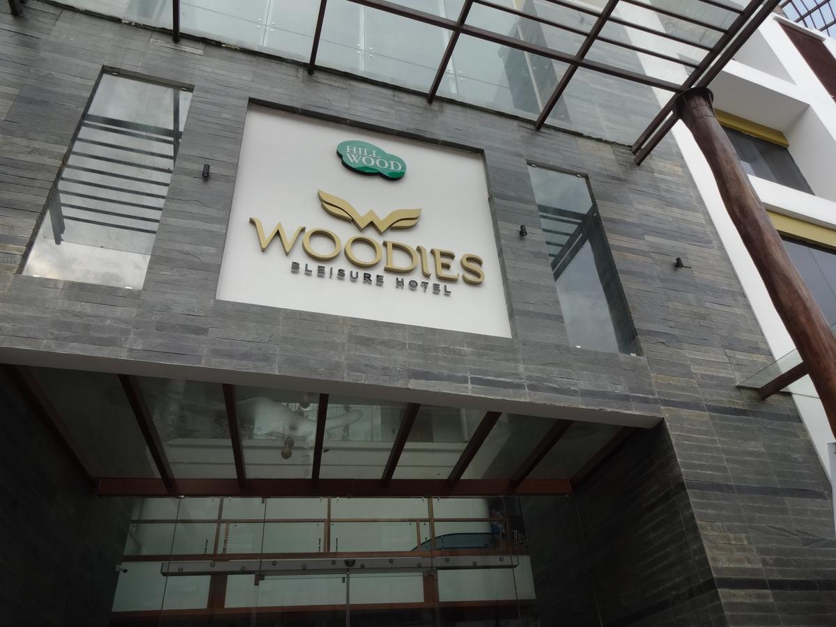 Woodies Bleisure Hotel Kozhikode Ngoại thất bức ảnh